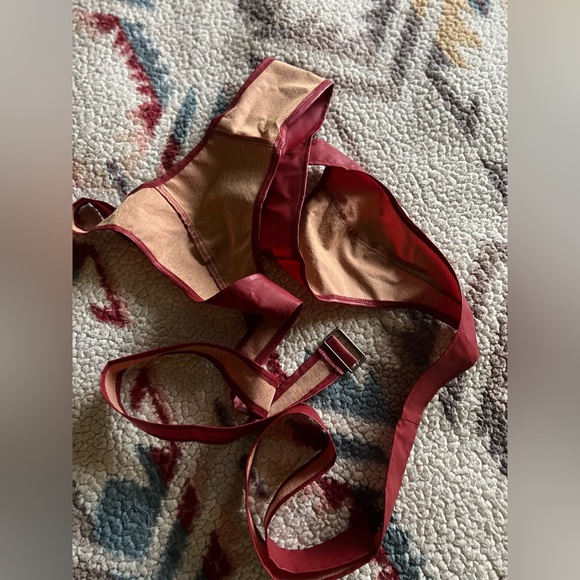 Shein red leather top rockstar girlfriend buckle adjust wrap around crop top - Picture 6 of 9